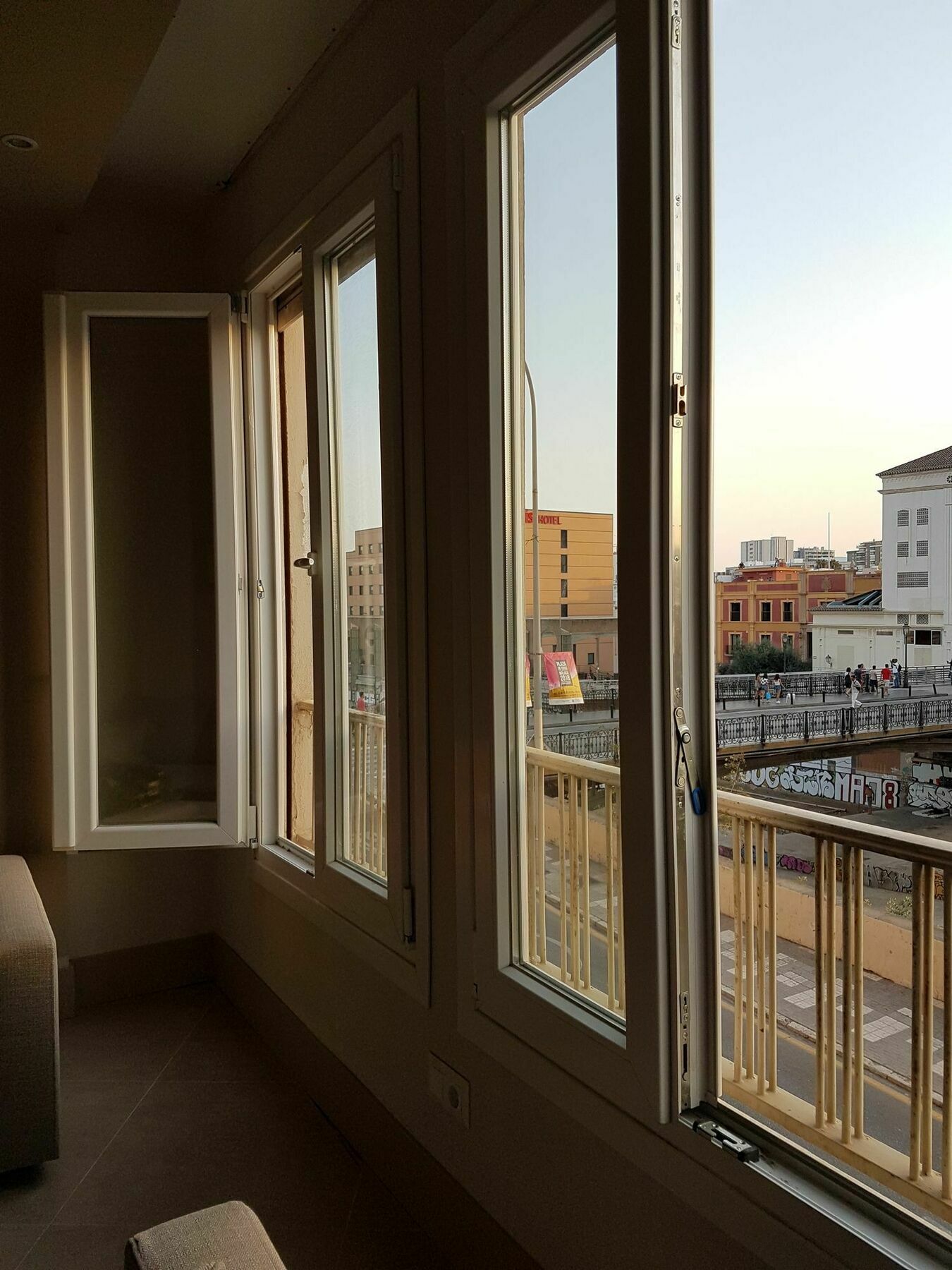 Apartamentos As Malaga Centro Historico Luaran gambar